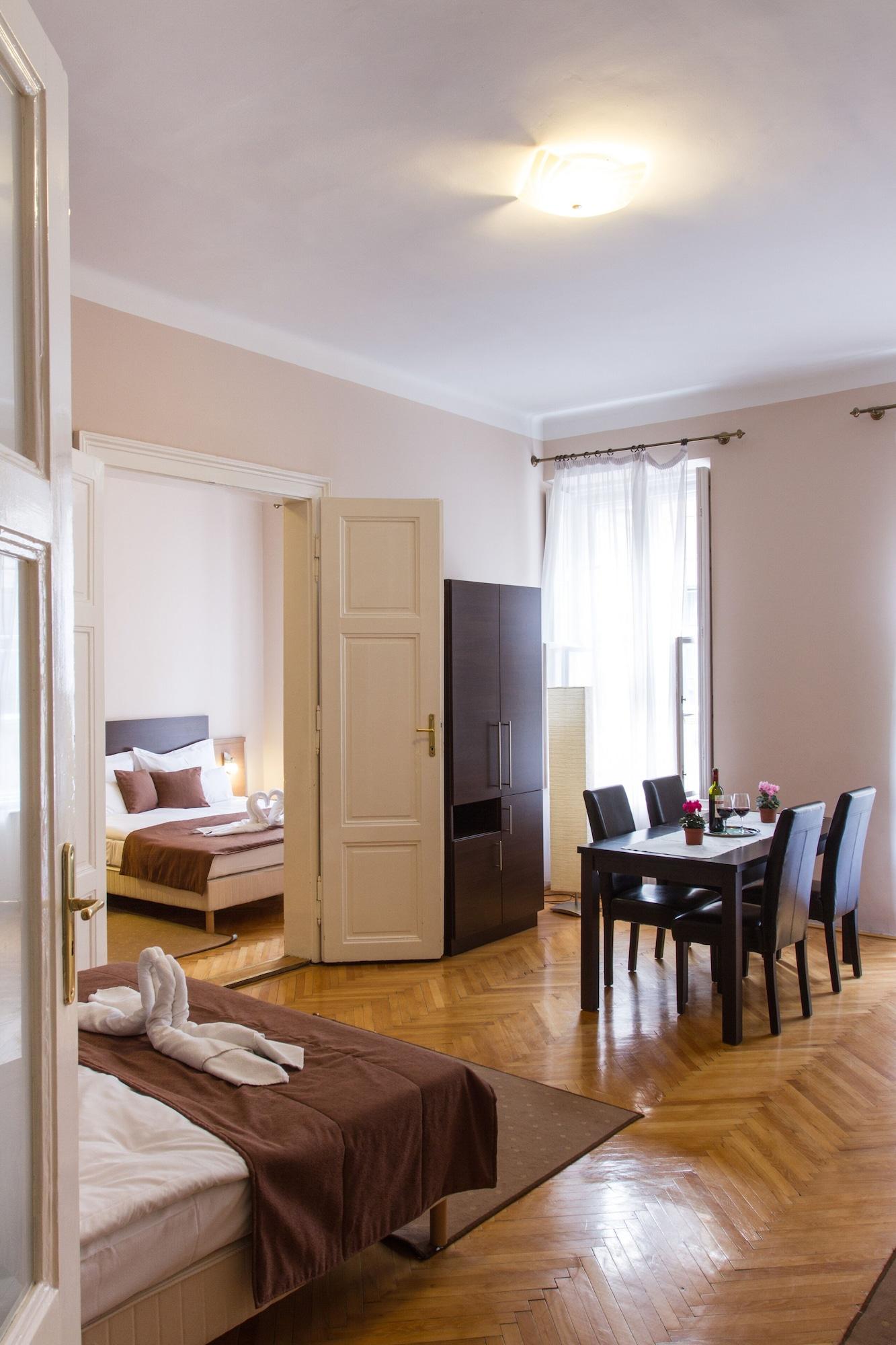 Central Hotel 21 And Apartments Будапеща Екстериор снимка