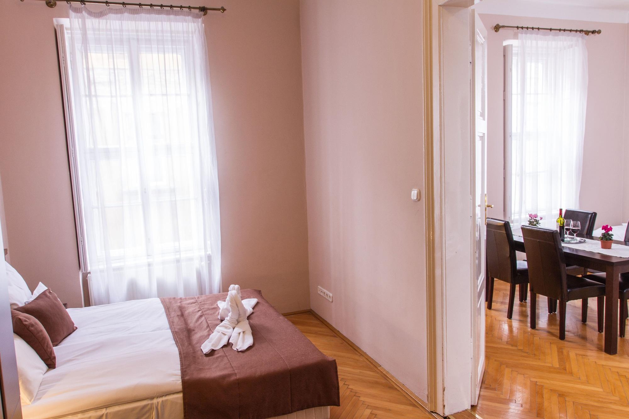Central Hotel 21 And Apartments Будапеща Екстериор снимка