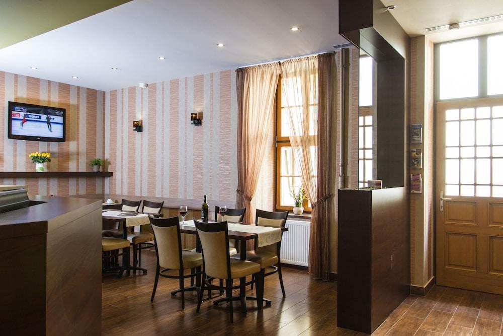 Central Hotel 21 And Apartments Будапеща Екстериор снимка