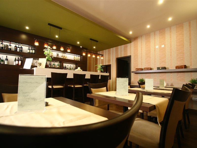 Central Hotel 21 And Apartments Будапеща Екстериор снимка