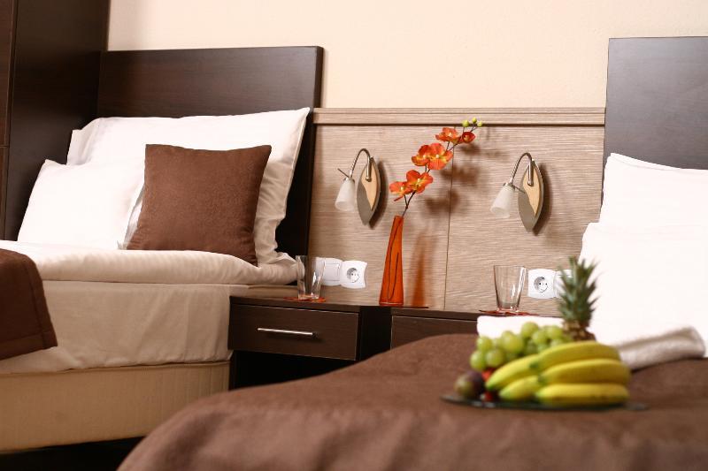 Central Hotel 21 And Apartments Будапеща Екстериор снимка